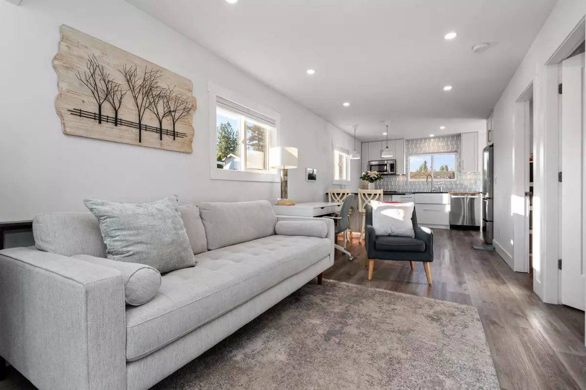 Breakfast Nook Photo of 5865 Carter Road, Chilliwack, BC