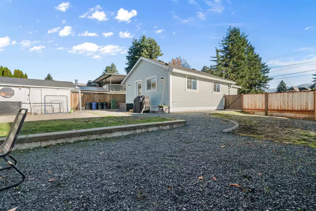 Staircase Photo of 5865 Carter Road, Chilliwack, BC