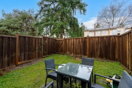 12 9342 128 Street, Surrey, BC, Queen Mary Park Surrey — 3 bed townhouse for sale