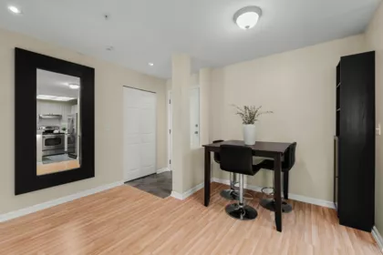 210 22025 48 Avenue, Langley, BC, Langley — Apartment/Condo for sale