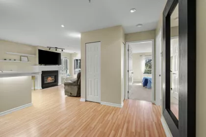 210 22025 48 Avenue, Langley, BC, Langley — Apartment/Condo for sale