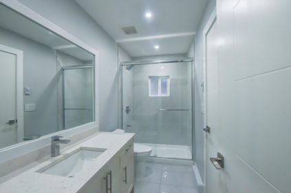 Guest Bathroom Photo of 1675 136 Street, Surrey, BC