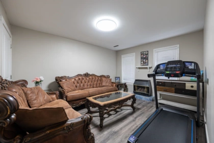 Hallway Photo of 2582 Mitchell Street, Abbotsford, BC