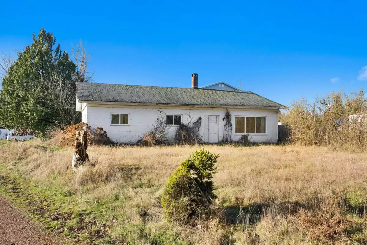 Bedroom 2 Photo of 2271 240 Street, Langley, BC