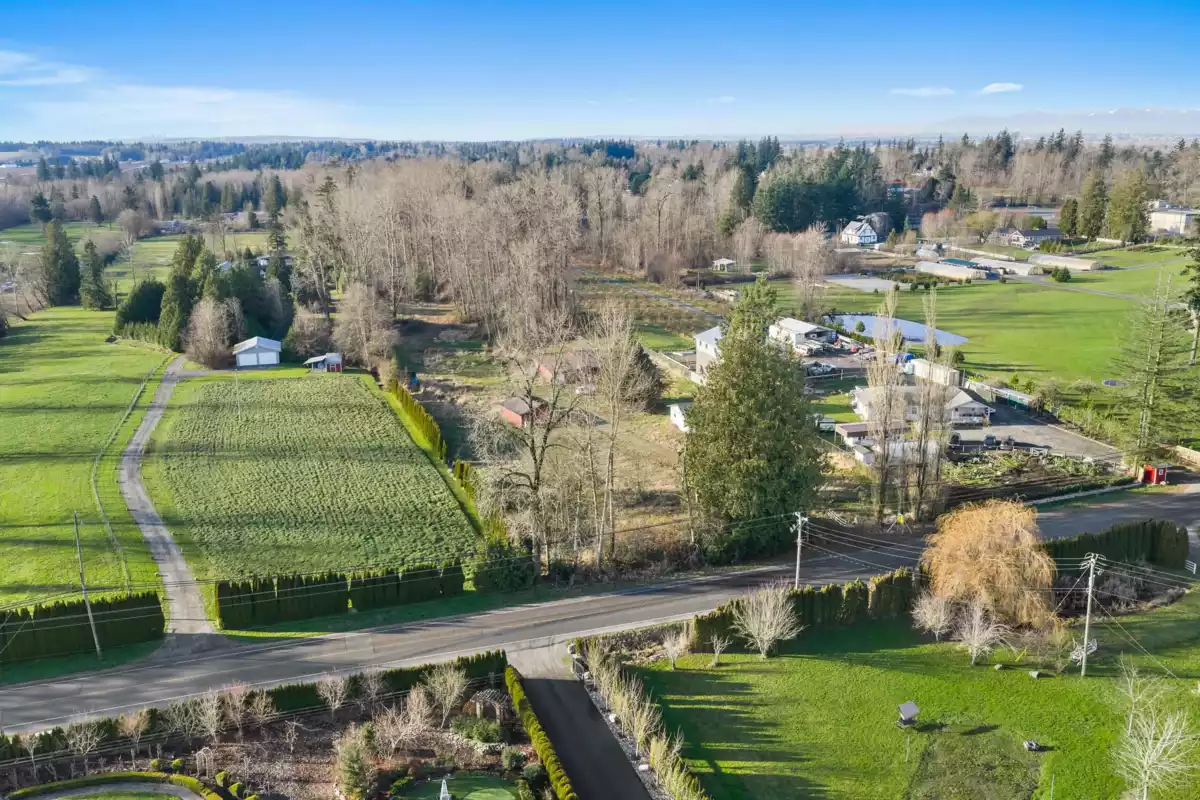 Family Room Photo of 2271 240 Street, Langley, BC