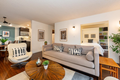 222 9101 Horne Street, Burnaby, BC, Burnaby — Apartment/Condo for sale