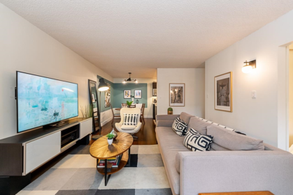 222 9101 Horne Street, Burnaby, BC, Burnaby — Apartment/Condo for sale
