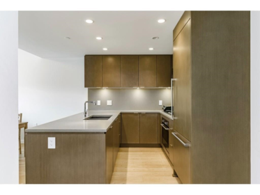 Kitchen Island Photo of 1401 112 E 13th Street, North Vancouver, BC