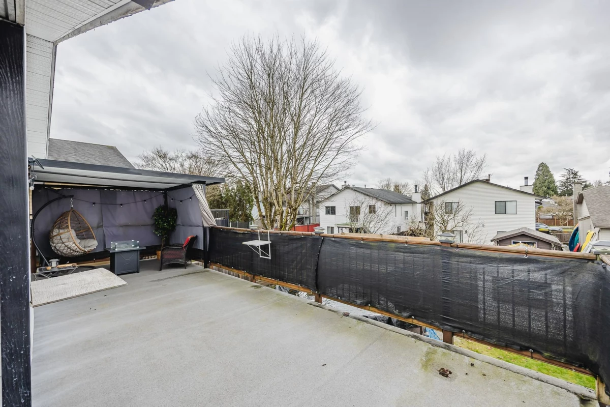 Backyard Photo of 20492 Thorne Avenue, Maple Ridge, BC