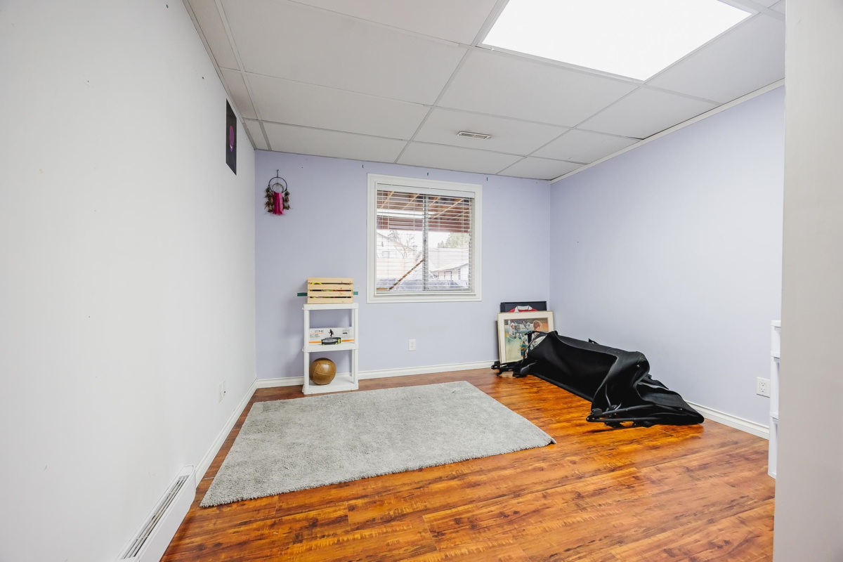 Hallway Photo of 20492 Thorne Avenue, Maple Ridge, BC