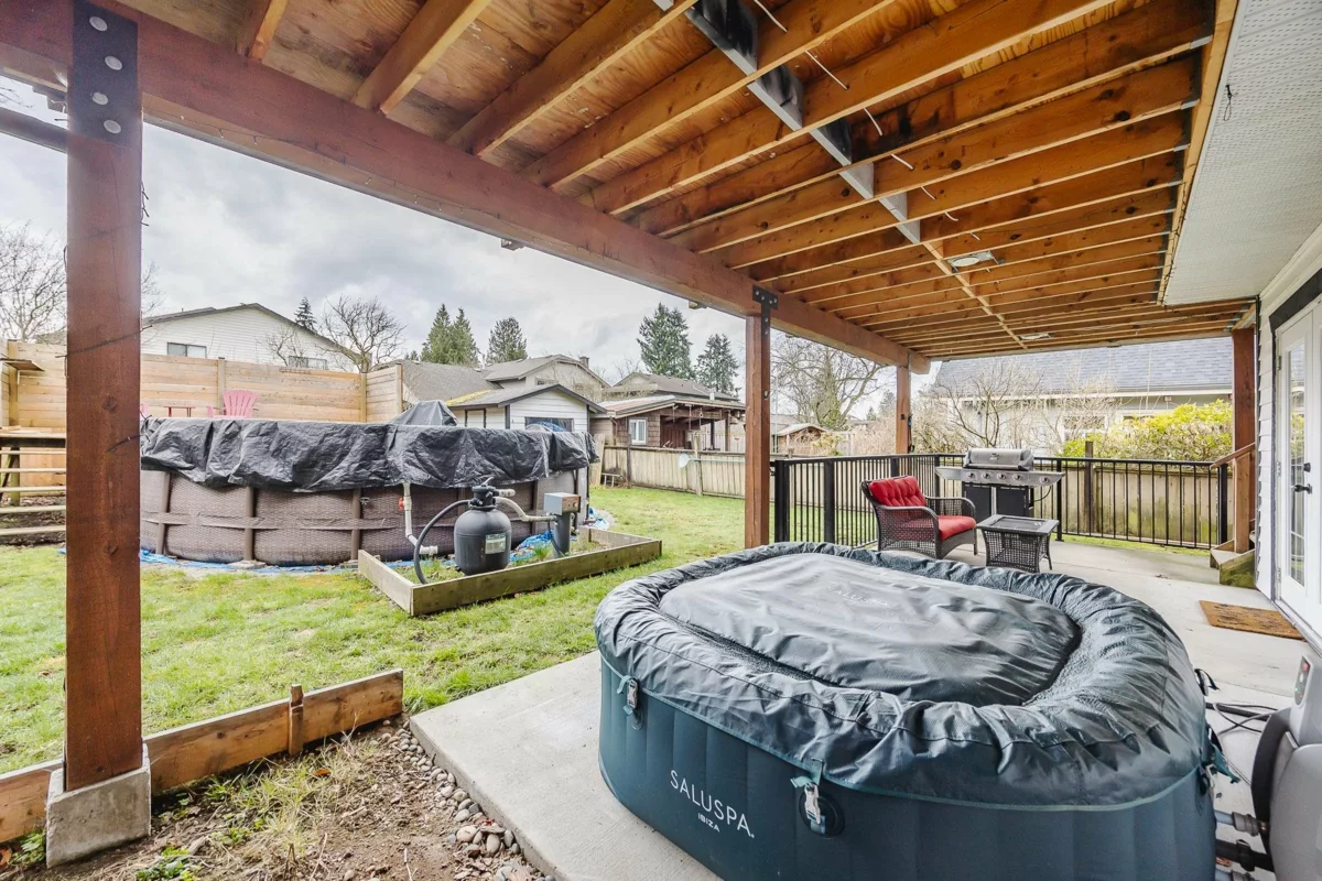 Outdoor Kitchen Photo of 20492 Thorne Avenue, Maple Ridge, BC