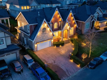 5529 188a Street, Surrey, BC, Cloverdale BC — 8 bed single family residence for sale