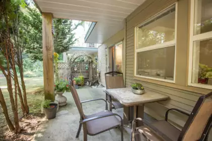 Hallway Photo of 22 12449 191 Street, Pitt Meadows, BC