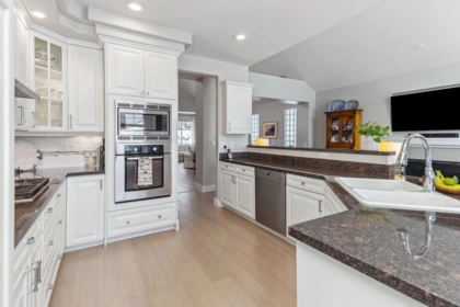 1 5110 Alderfeild Place, West Vancouver, BC
