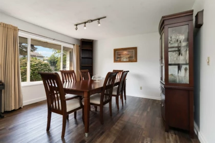 Kitchen Island Photo of 9220 Coote Street, Chilliwack, BC