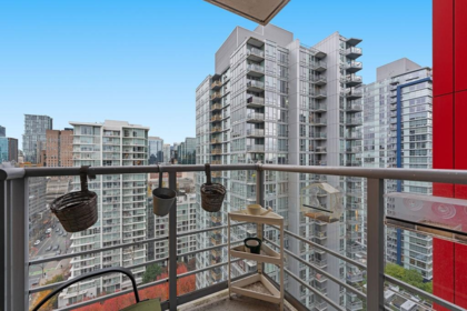 Loft / Bonus Room Photo of 2205 111 W Georgia Street, Vancouver, BC