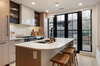 197 W King Edward Ave Street, Vancouver, BC, Cambie — 3 bed townhouse for sale