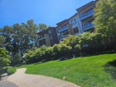 102 300 Salter Street, New Westminster, BC