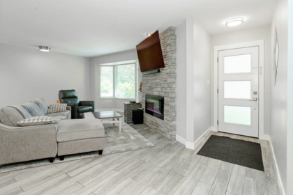 Breakfast Nook Photo of 12060 208 Street, Maple Ridge, BC