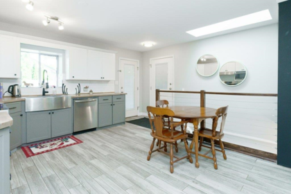 Kitchen Island Photo of 12060 208 Street, Maple Ridge, BC