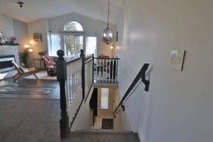 Entry Foyer Photo of 15971 101a Avenue, Surrey, BC