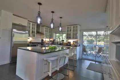 Kitchen Island Photo of 15971 101a Avenue, Surrey, BC