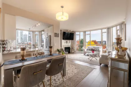 Kitchen Island Photo of 801 160 W Keith Road, North Vancouver, BC