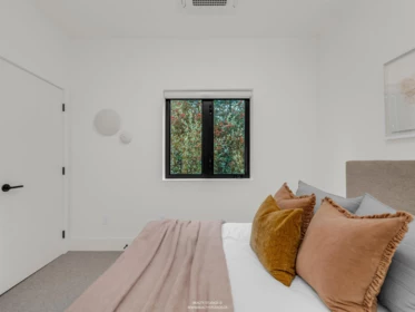 Hallway Photo of 1 4088 Maple Crescent, Vancouver, BC