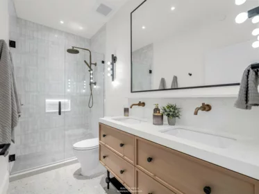 Mudroom Photo of 1 4088 Maple Crescent, Vancouver, BC