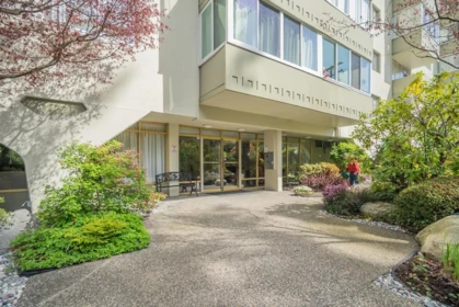 606 1425 Esquimalt Avenue, West Vancouver, BC
