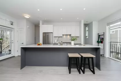 47 2070 Oak Meadows Drive, Surrey, BC, Grandview Surrey — 3 bed townhouse for sale