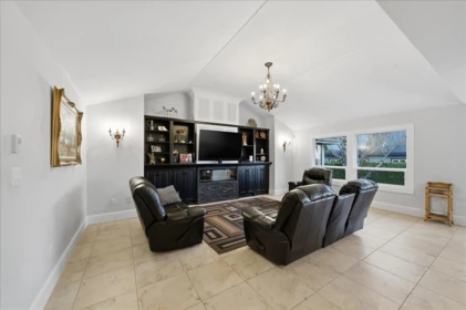 Basement Recreation Room Photo of 16533 26 Avenue, Surrey, BC