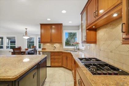 Guest Bathroom Photo of 16533 26 Avenue, Surrey, BC