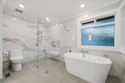 Hallway Photo of 16533 26 Avenue, Surrey, BC