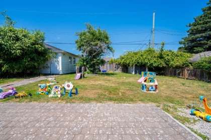 Backyard Photo of 4871 Highlawn Drive, Burnaby, BC
