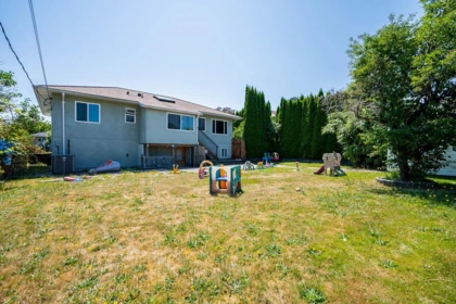 Garden / Landscaping Photo of 4871 Highlawn Drive, Burnaby, BC