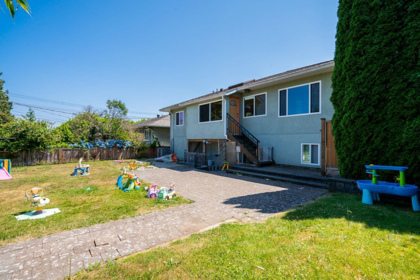 Hot Tub / Spa Photo of 4871 Highlawn Drive, Burnaby, BC