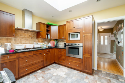 Kitchen Photo of 4871 Highlawn Drive, Burnaby, BC