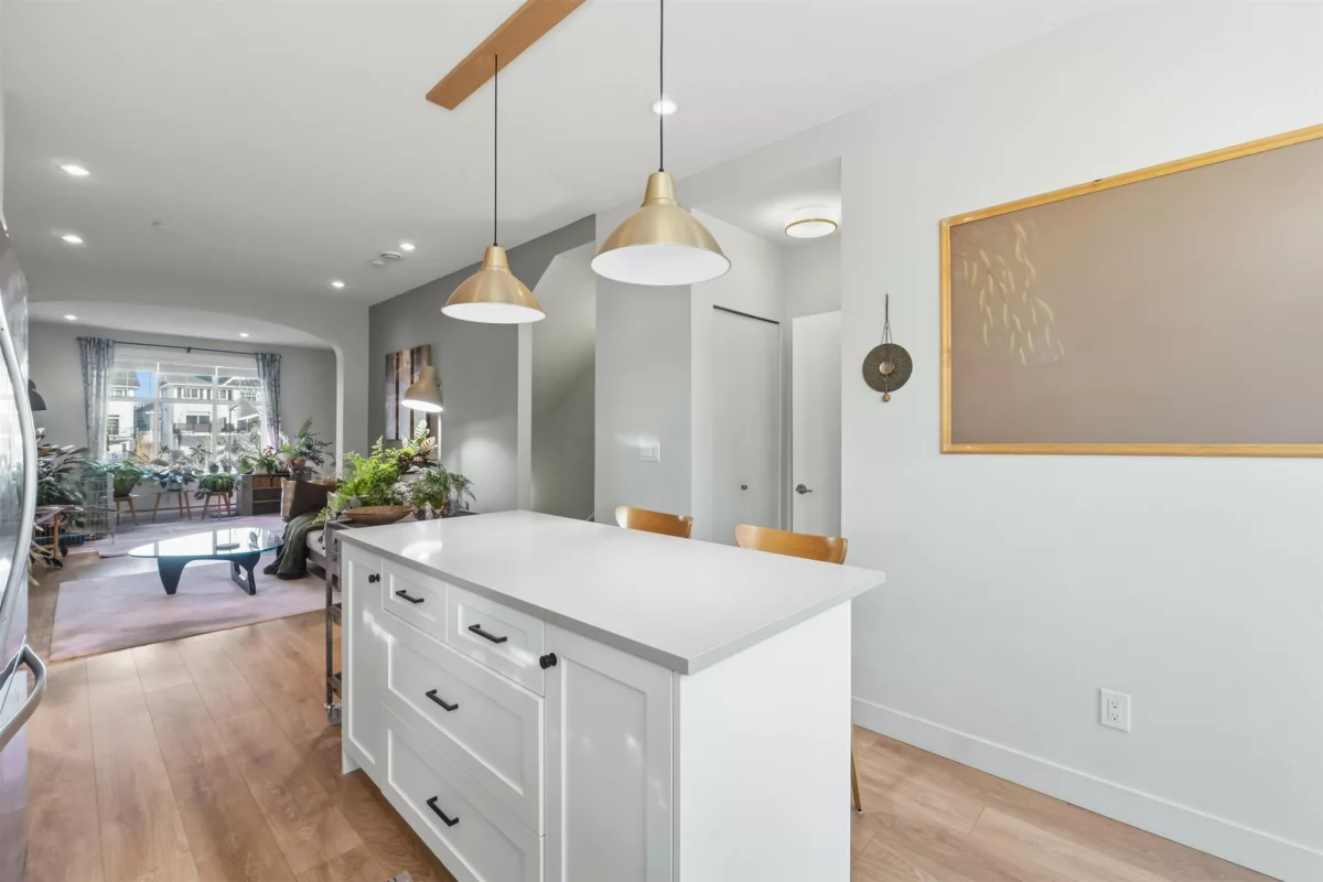Kitchen Photo of 78 27735 Roundhouse Drive, Abbotsford, BC