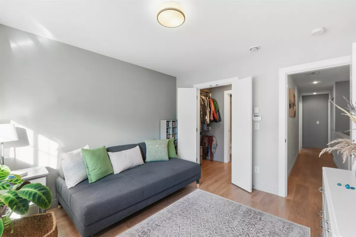 Powder Room Photo of 78 27735 Roundhouse Drive, Abbotsford, BC