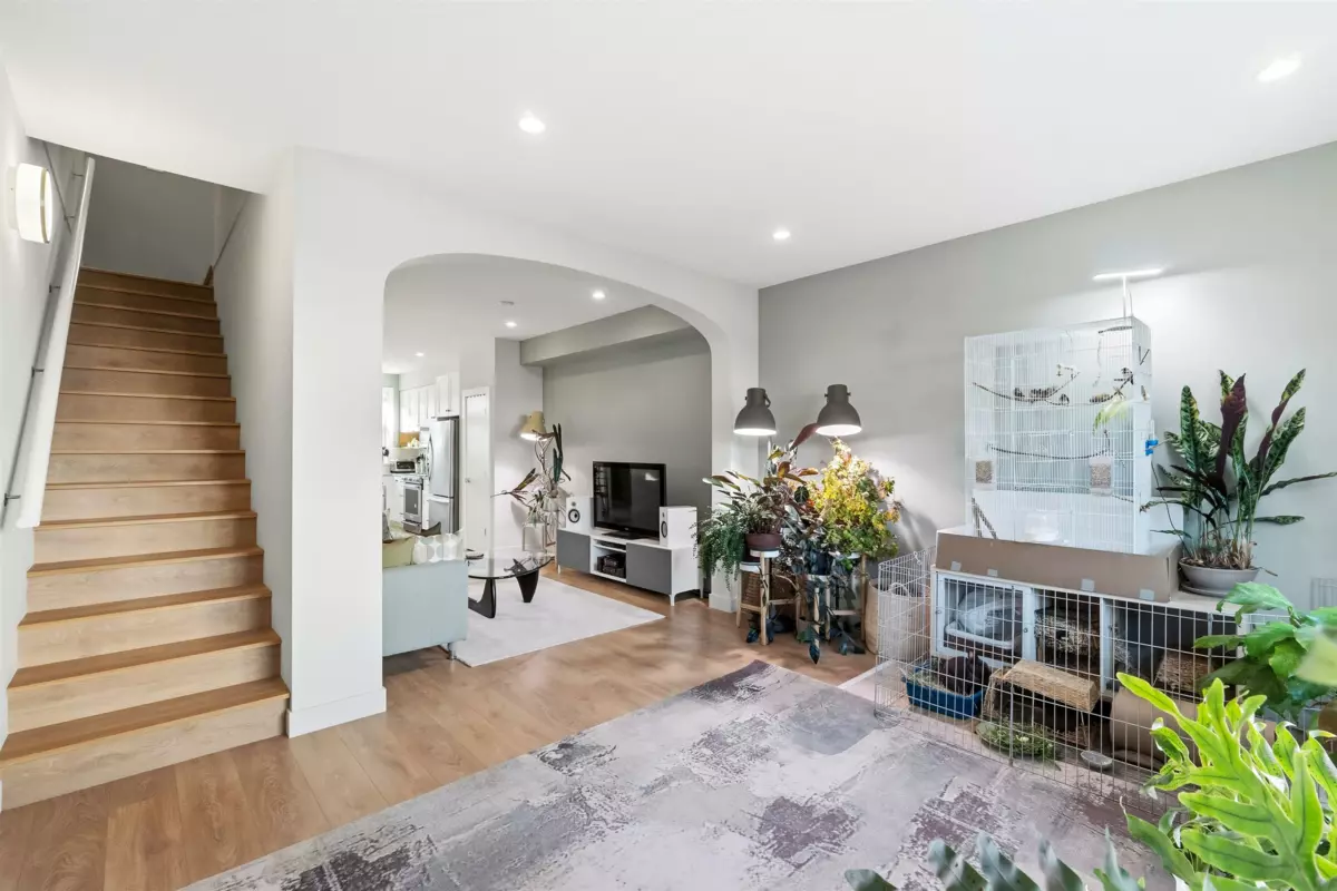 Walk-In Closet Photo of 78 27735 Roundhouse Drive, Abbotsford, BC