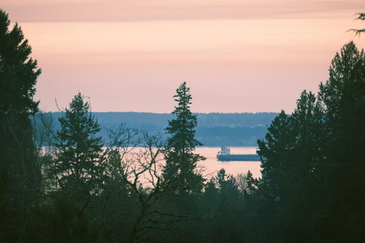 Garden / Landscaping Photo of 1555 Lawson Avenue, West Vancouver, BC