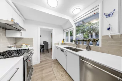 Breakfast Nook Photo of 1555 Lawson Avenue, West Vancouver, BC