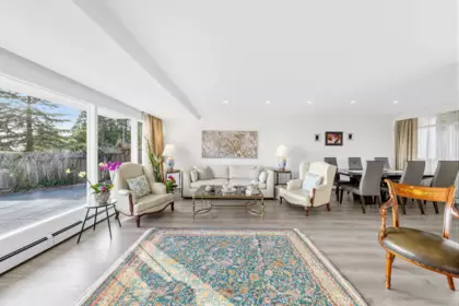 1555 Lawson Avenue, West Vancouver, BC