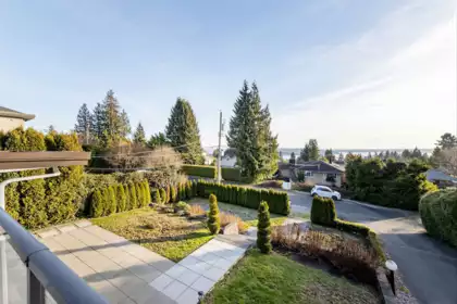 Loft / Bonus Room Photo of 1555 Lawson Avenue, West Vancouver, BC