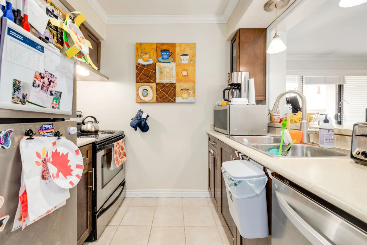 Breakfast Nook Photo of 404 340 Ginger Drive, New Westminster, BC