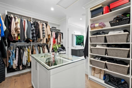 Basement Recreation Room Photo of 9075 164 Street, Surrey, BC