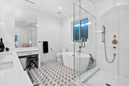 Laundry Room Photo of 9075 164 Street, Surrey, BC