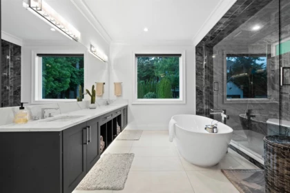 Mudroom Photo of 9075 164 Street, Surrey, BC