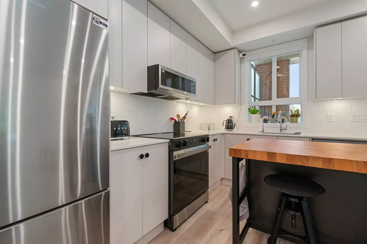 Family Room Photo of 103 45511 Campus Drive, Chilliwack, BC